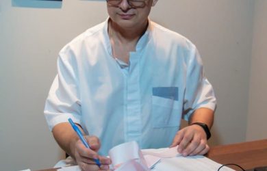 Стрижикурка Анатолий Яковлевич - медицинский директор клиники, врач нарколог высшей категории, психотерапевт.